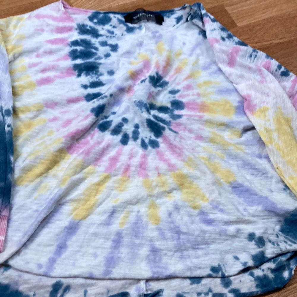 Tie dye shirt 3/4 sleeve